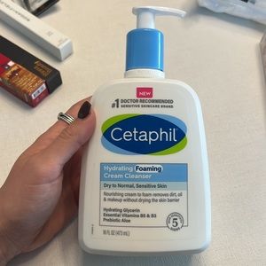 Cetaphil Hydrating Foaming Cream Cleanser